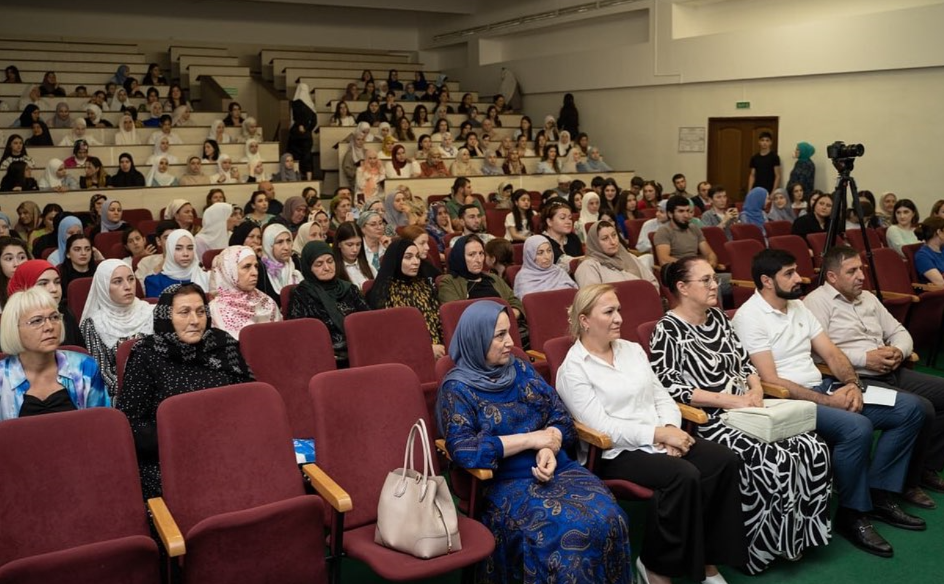 Торжественное вручение дипломов