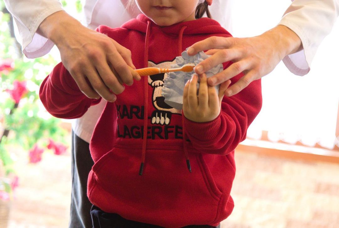 «Белый зубик»