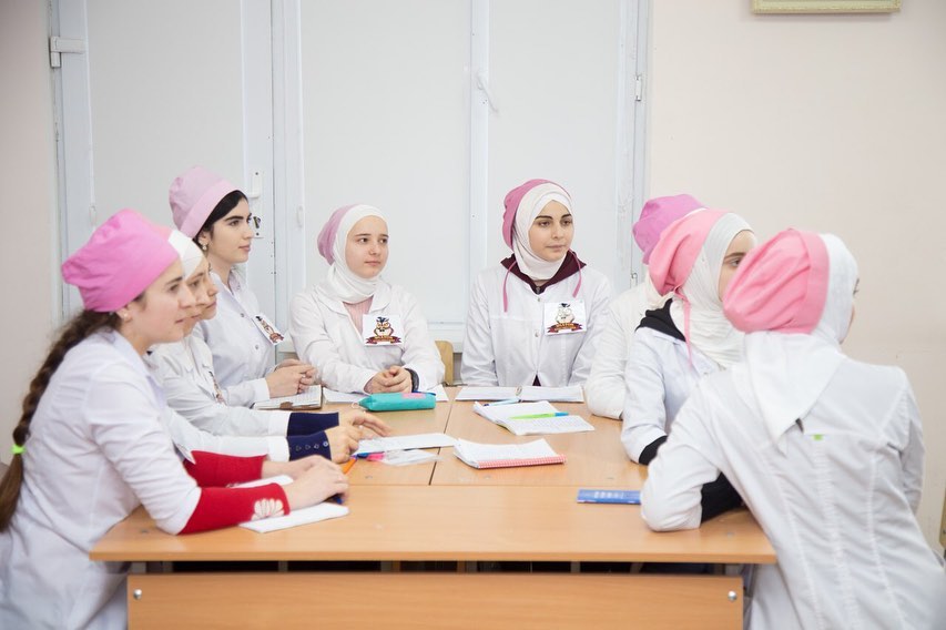 Игра-викторина приуроченную ко Дню конституции России.