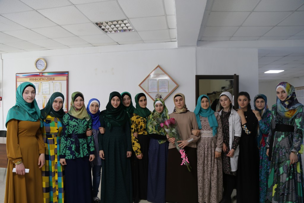 Открытый урок на тему «Путешествие по основам Ислама» провели студенты первого курса. Открытый урок на тему «Путешествие по основам Ислама» провели студенты первого курса.