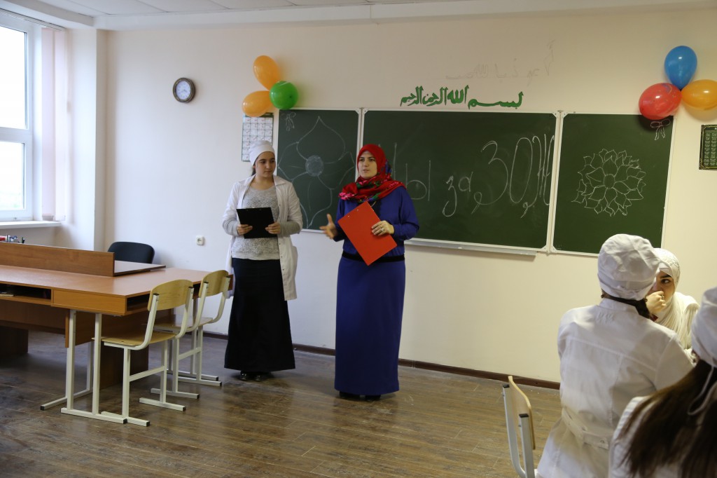 Студентки 1 курса 12 группы провели открытый урок на тему здоровый образ жизни