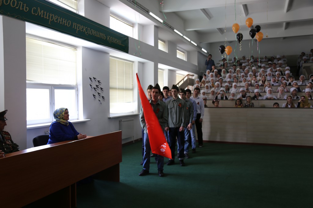 7 мая 2016 года в колледже прошло торжественное мероприятие, посвященное 71-ой годовщине Дня Победы в Великой Отечественной войне 7 мая 2016 года в колледже прошло торжественное мероприятие, посвященное 71-ой годовщине Дня Победы в Великой Отечественной войне