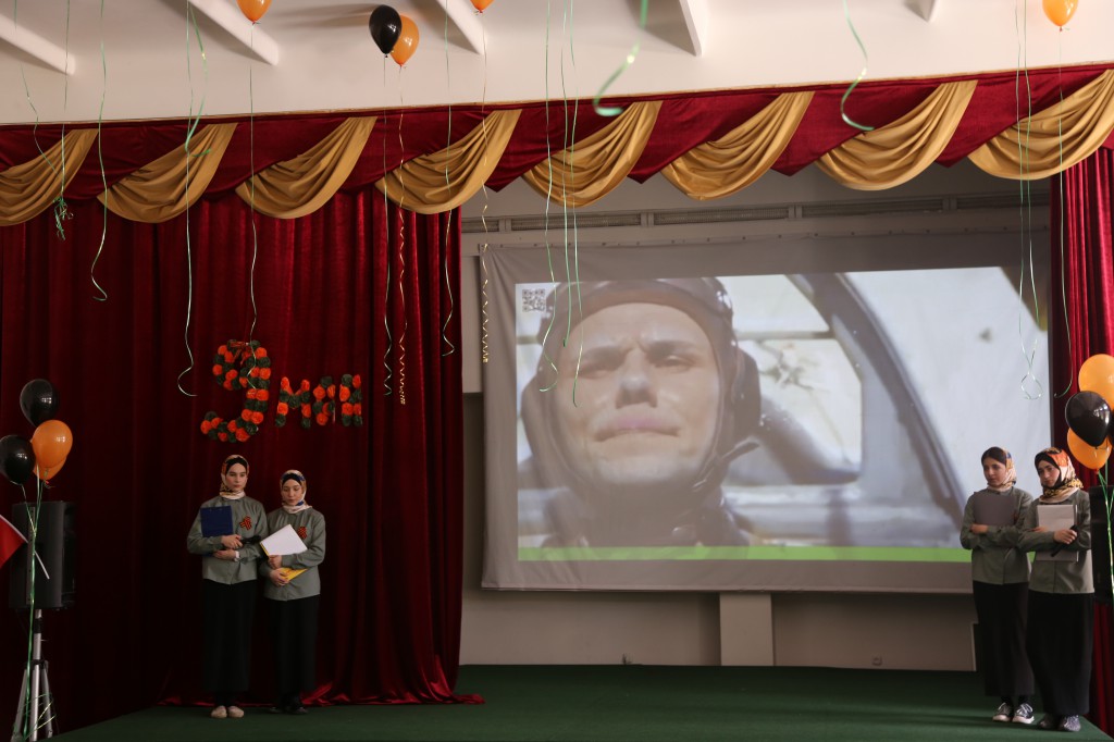 7 мая 2016 года в колледже прошло торжественное мероприятие, посвященное 71-ой годовщине Дня Победы в Великой Отечественной войне 7 мая 2016 года в колледже прошло торжественное мероприятие, посвященное 71-ой годовщине Дня Победы в Великой Отечественной войне