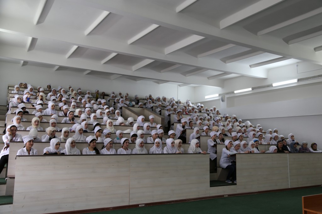 В Медицинском колледже имени Башларова прошла встреча студенток с представительницами отдела просвещения Муфтията РД, темой беседы стала «Страшная кра... В Медицинском колледже имени Башларова прошла встреча студенток с представительницами отдела просвещения Муфтията РД, темой беседы стала «Страшная кра...