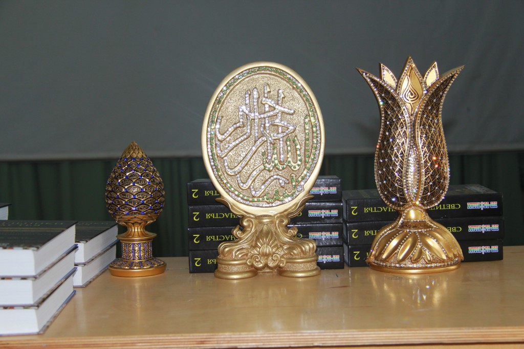 В актовом зале здании ДГИ состоялся Межвузовский конкурс по жизнеописанию Пророка([sv]): «Мы любим Пророка [sv]»