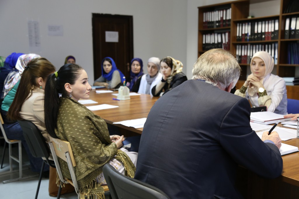 В Медицинском колледже имени Башларова прошло собрание кураторов с администрацией колледжа