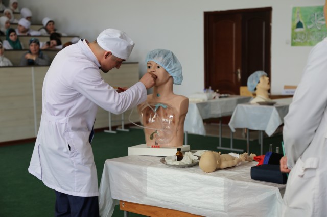 Конкурс «Лучший по профессии» между студентами 3 курса прошел в Медицинском колледже имени Башларова Конкурс «Лучший по профессии» между студентами 3 курса прошел в Медицинском колледже имени Башларова