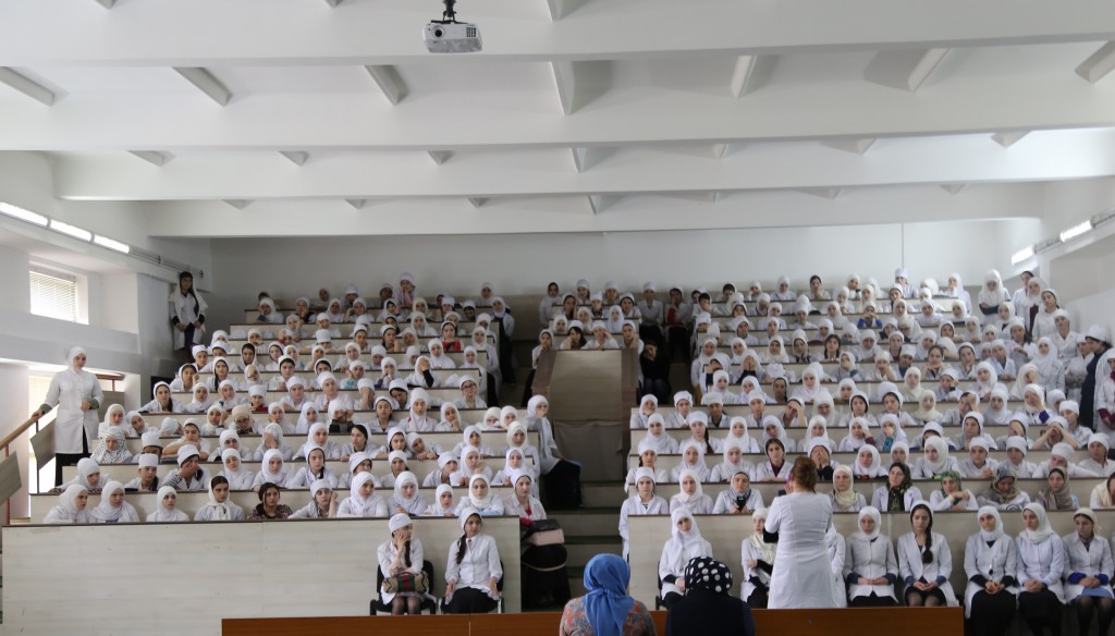 Сегодня, 20 мая, лекцию для студентов колледжа на тему «Суицид – проблема наших дней» провела Сулейманова Марьям Газимагомедовна