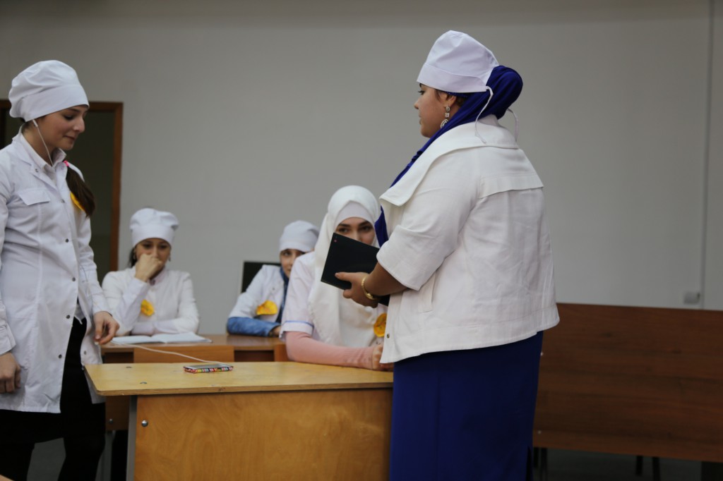 Студенты первого курса Медицинского колледжа имени Башларова провели КВН на тему «Математика – царица наук»