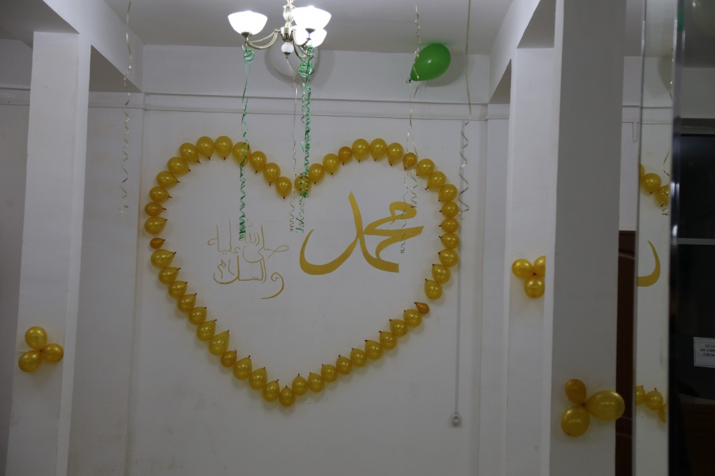 Студенты Медицинского колледжа имени Башларова, проживающие в общежитие, провели мавлид посвященный месяцу РабРаби-уль-авваль Студенты Медицинского колледжа имени Башларова, проживающие в общежитие, провели мавлид посвященный месяцу РабРаби-уль-авваль