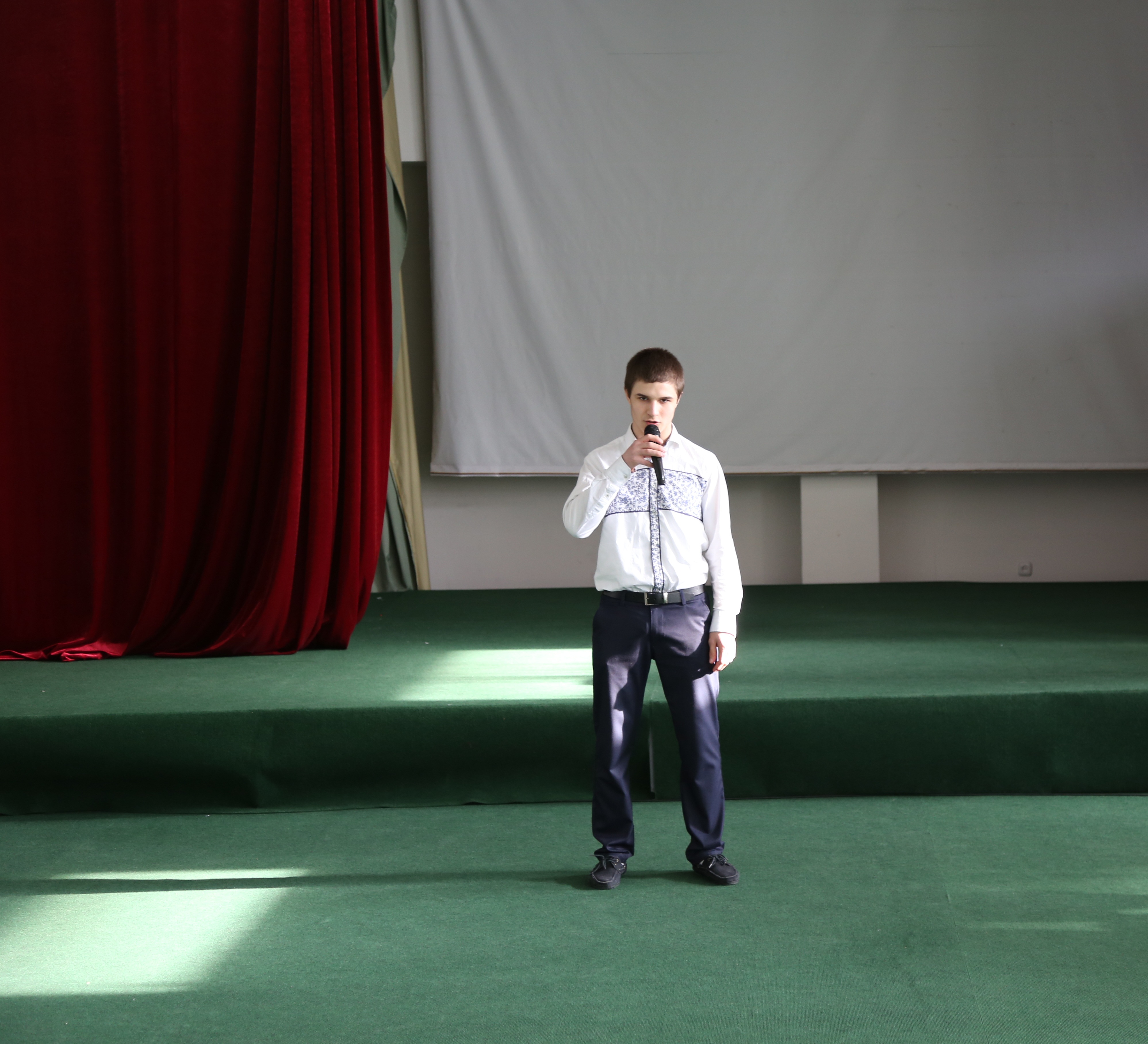 Студенты Медицинского колледжа имени Башларова провели литературный вечер в память Сергея Есенина Студенты Медицинского колледжа имени Башларова провели литературный вечер в память Сергея Есенина