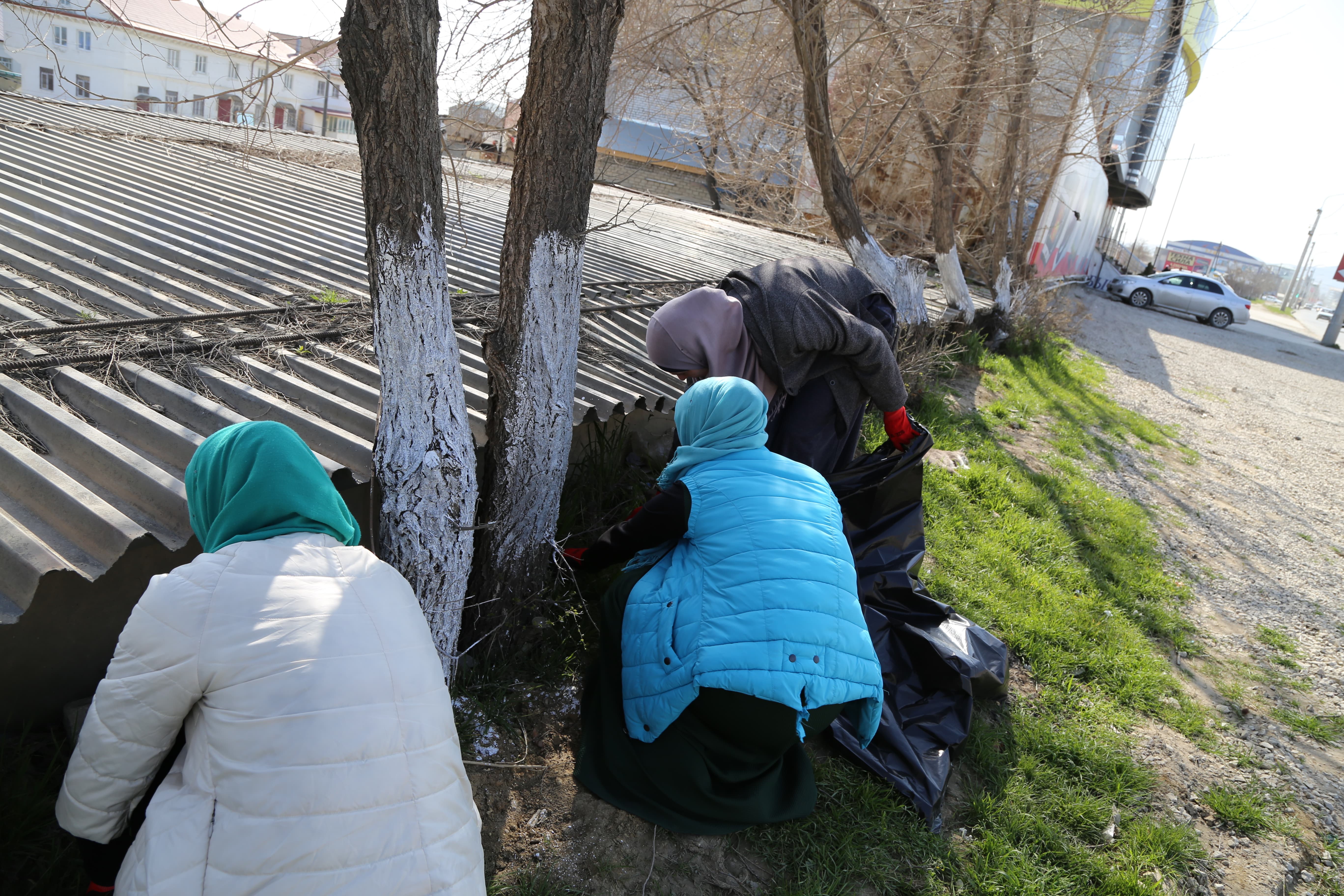 26 марта работники и студенты Медицинского колледжа имени Башларова приняли участие в общегородском субботнике, инициированном администрацией города М... 26 марта работники и студенты Медицинского колледжа имени Башларова приняли участие в общегородском субботнике, инициированном администрацией города М...