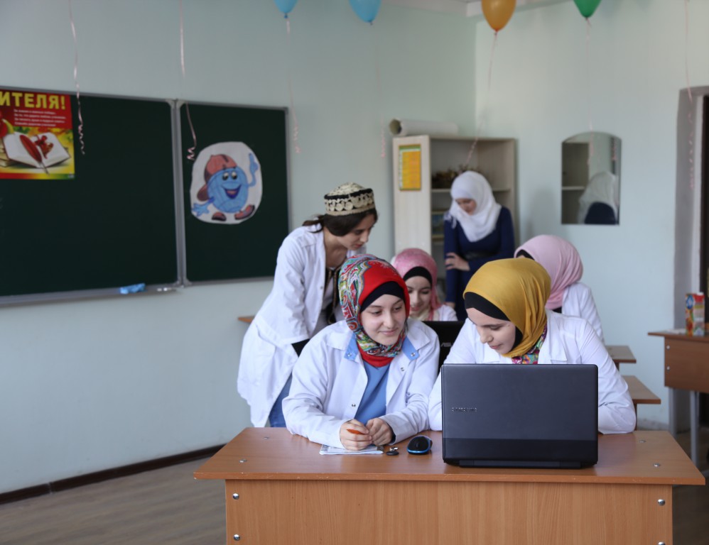 26 апреля открытый урок на тему: «Спасибо Вам за знания» провели студенты первого курса 26 апреля открытый урок на тему: «Спасибо Вам за знания» провели студенты первого курса