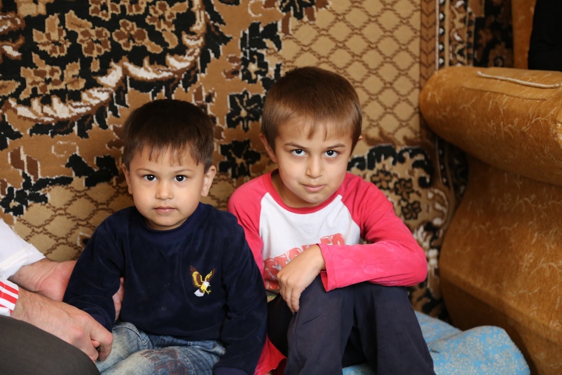 Волонтеры колледжа в гостях у семьи из соседней страны