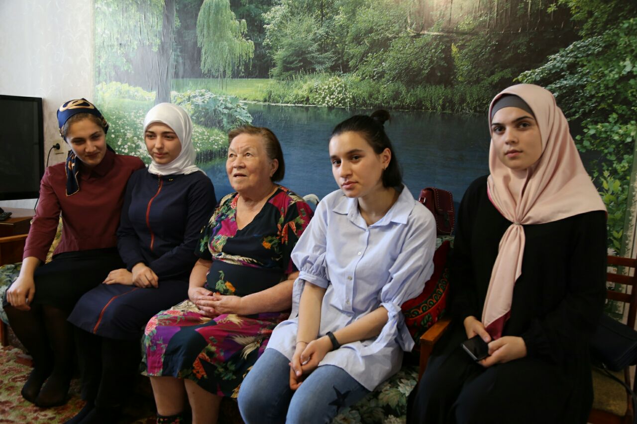 Башларовцы вновь в гостях у Авериной В. Г.