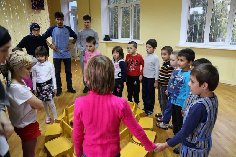 Дети должны улыбаться