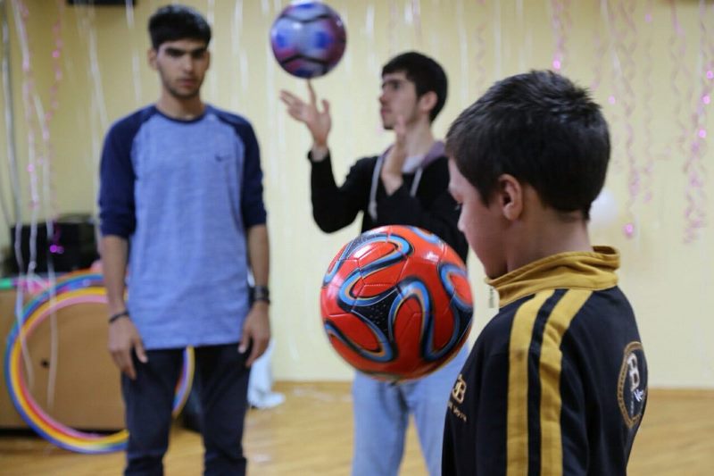 Дети должны улыбаться