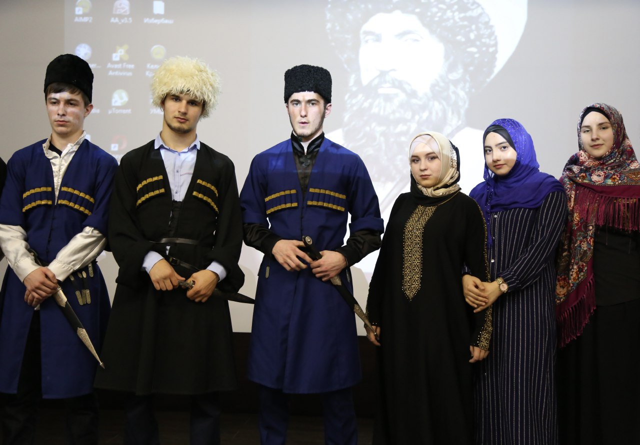 В МК им. Башларова прошло мероприятие в честь 220 –летия Имама Шамиля