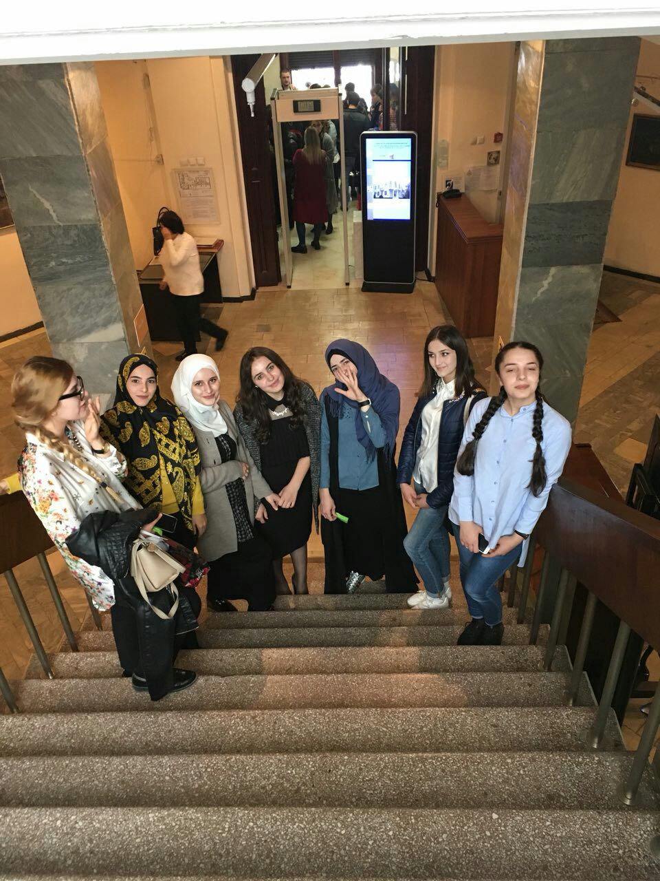 Студенты посетили Дагестанский музей изобразительных искусств им. П.С. Гамзатовой