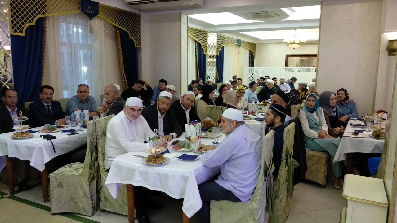 Коллективный ифтар представителей образовательных учреждений республики