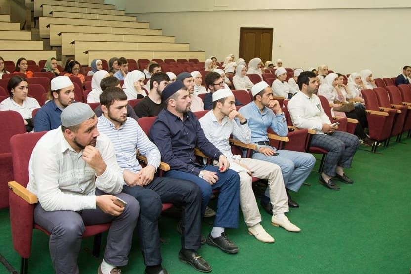 В МК им. Башларова прошел тренинг по основам проектного мышления для студентов колледжа.