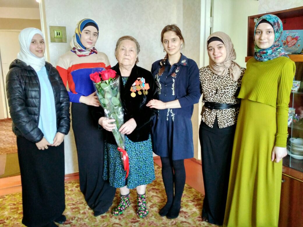 Студенты посетили ветеран ВОВ