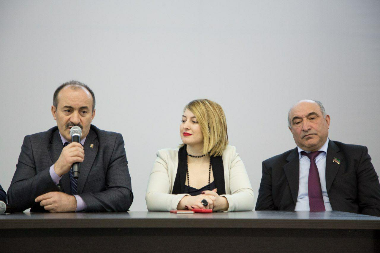 В МК им. Башларова прошла встреча студентов с представителями Ленинской администрации г. Махачкалы