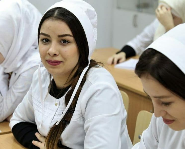 После праздничных выходных студенты МКиБ приступили к учебе