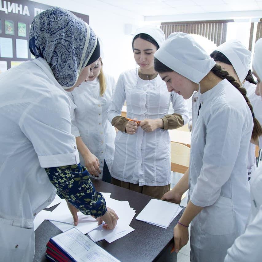Сессия в медицинском. Мед колледж МКИБ Махачкала. Мед колледж Башларова в Махачкале. Джалал Абад мед колледж. Кыштымское медучилище.