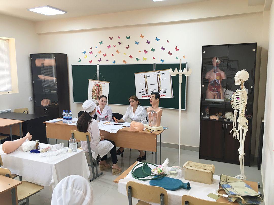 Студенты МКиБ успешно сдали летнюю сессию