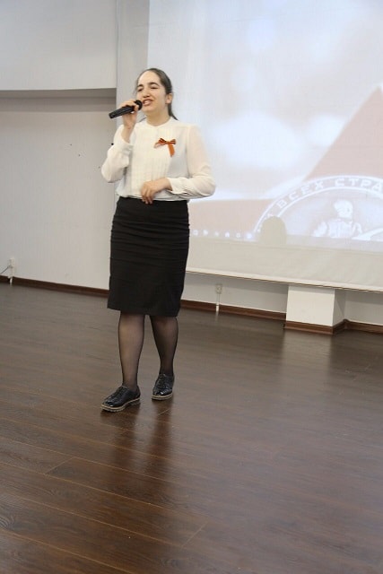 Летит, летит по небу клин усталый...