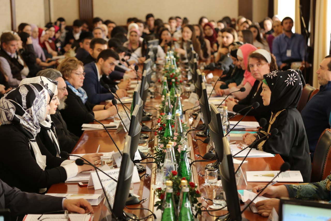 "Возрождение традиционного духовного наследия российских мусульман"