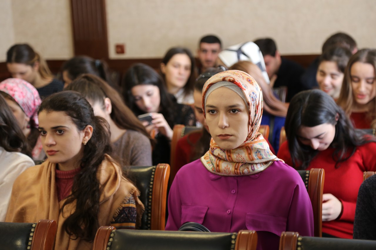 "Возрождение традиционного духовного наследия российских мусульман"