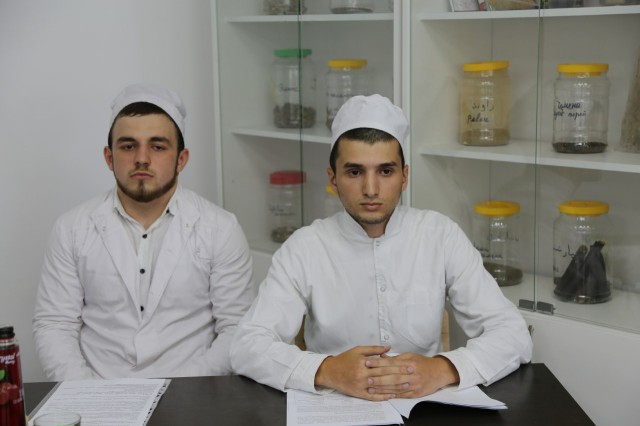 Защитились!