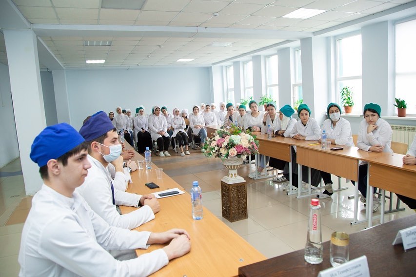 Круглый стол на тему: «Религии о социальном служений»