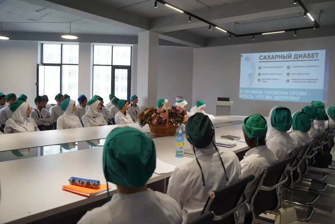 Круглый стол ко Всемирному дню борьбы с сахарным диабетом в МК им. Башларова