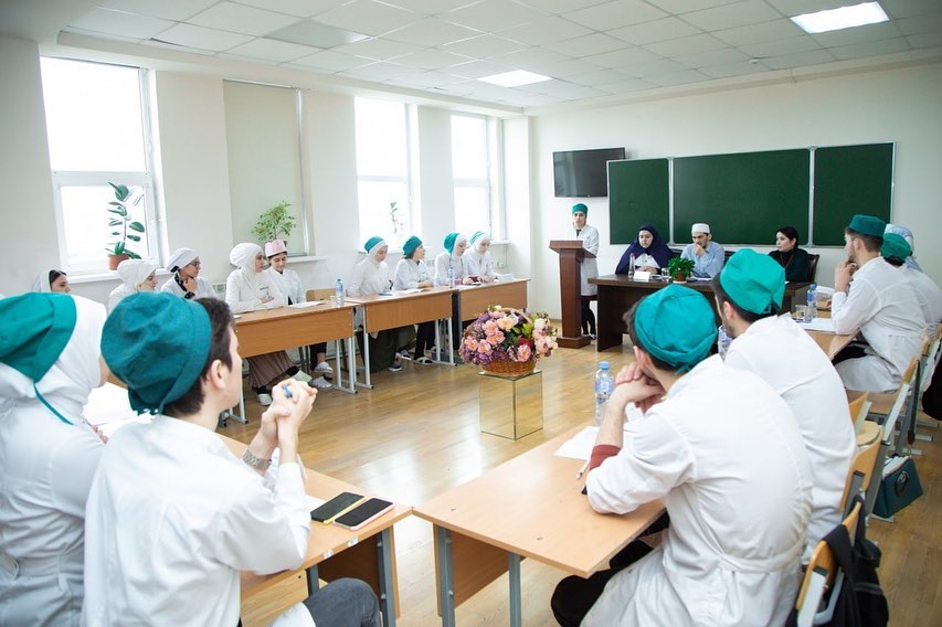 Круглый стол на тему: «Феминизм и равноправие полов».