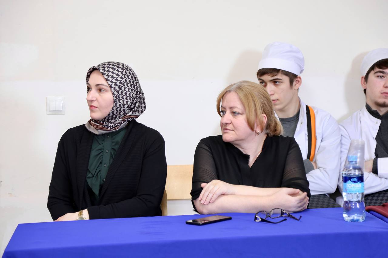 Круглый стол на тему: «Молодежь. Образование. Карьера.»