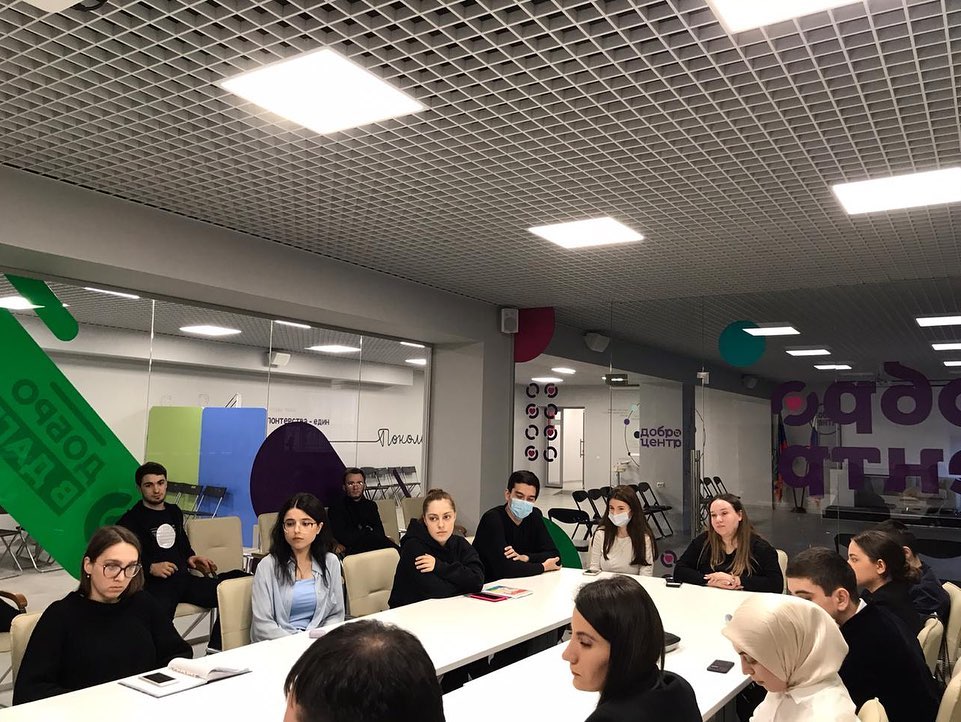 Круглый стол на тему «Взаимодействие общественных организаций, вузов и сузов в деле духовно-нравственного и патриотического воспитания молодёжи. Оказа...