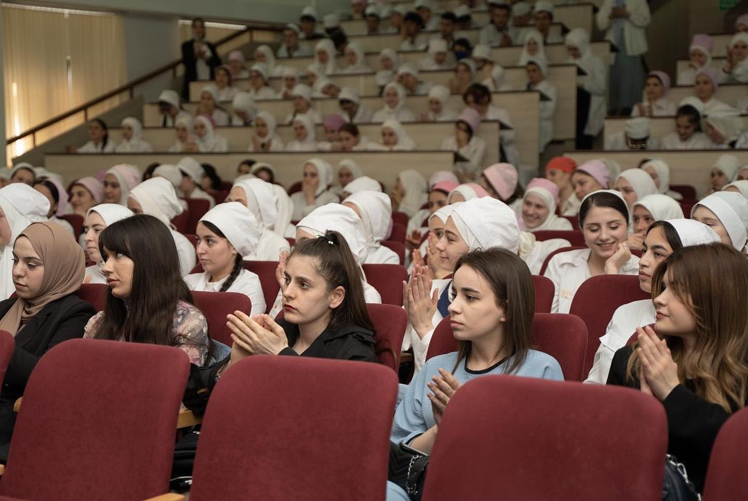 Мама - очаг, дающий тепло