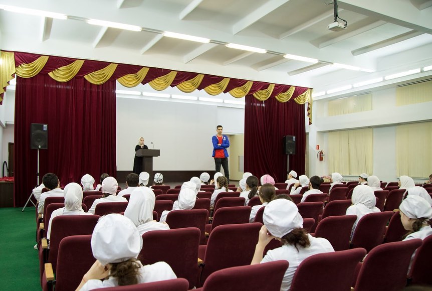 Награждение   "Волонтеров медиков"