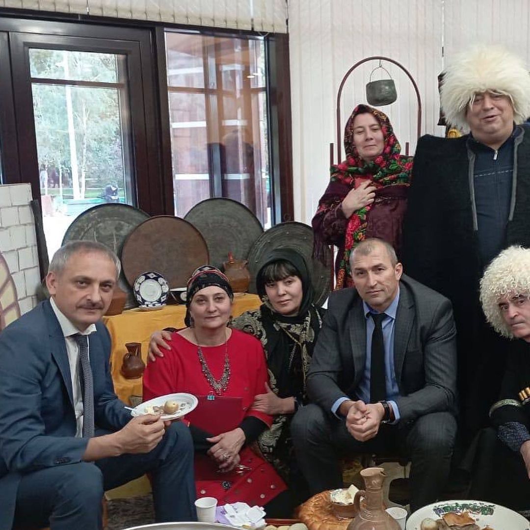 «Народов много — страна одна»