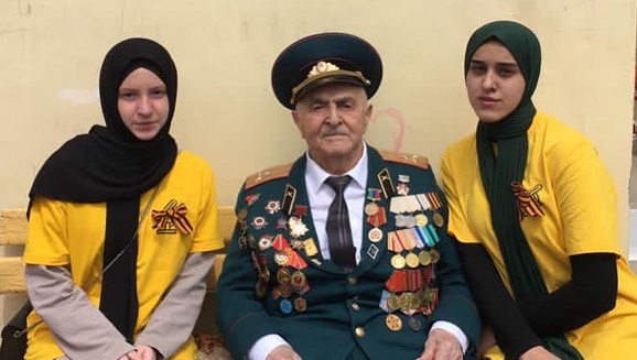 «Парад у дома Ветерана»