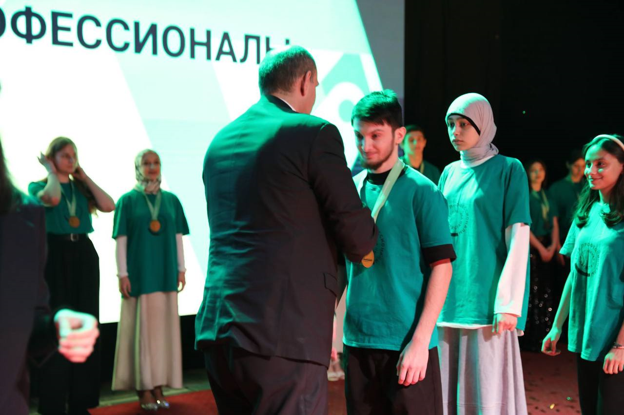 Поздравляем победителя регионального этапа Чемпионата по профессиональному мастерству "Профессионалы"-2025 по компетенции «Стоматология ортопедическая...