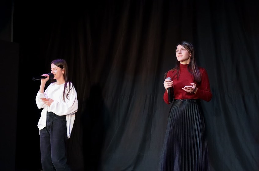 Праздничный концерт в честь Международного дня волонтера.