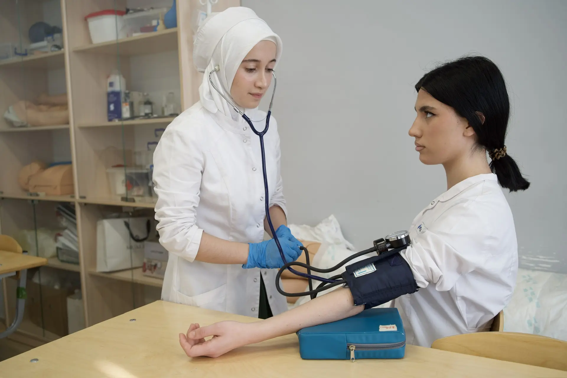 «Профессионалы»