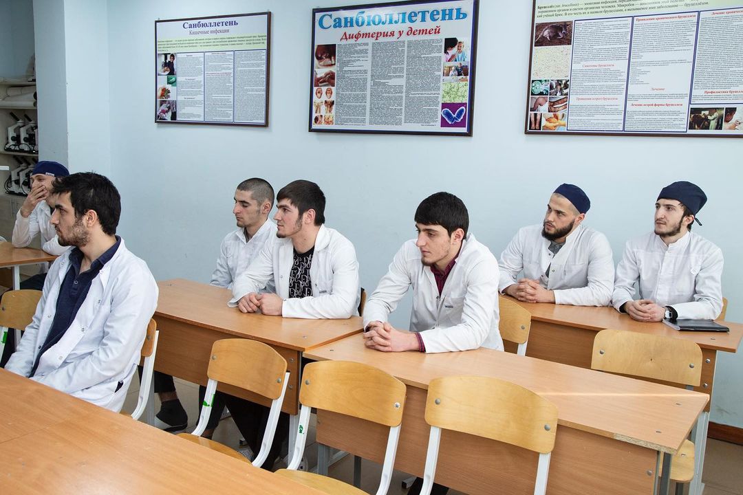 Профилактическая беседа с несовершеннолетними