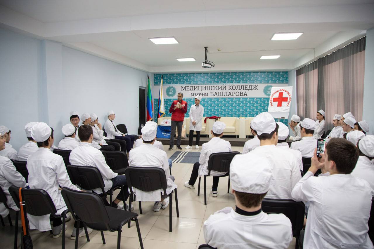 Российский красный крест (РКК) запустил всероссийскую обучающую программу по первой помощи для школьников и студентов.