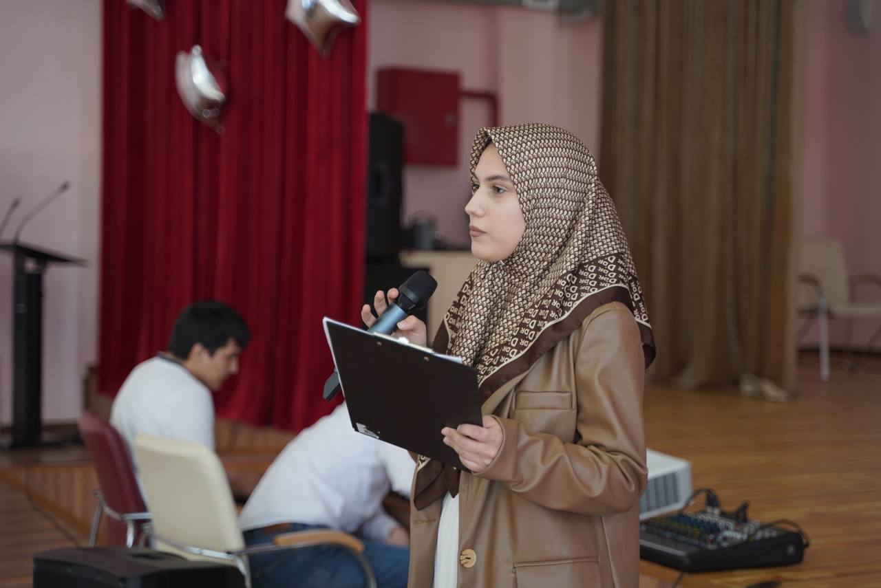 Руководитель проекта «Воспоминания солдата победы» провела встречу ветерана ВОВ с учениками 26-й школы.