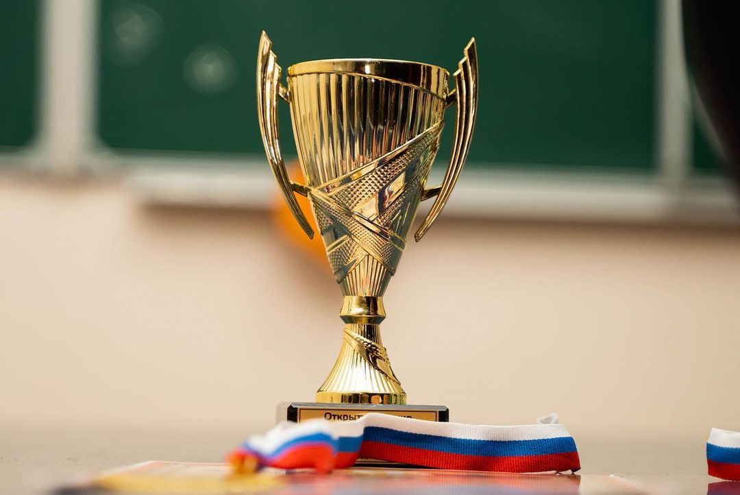 Соревнования по настольному теннису.